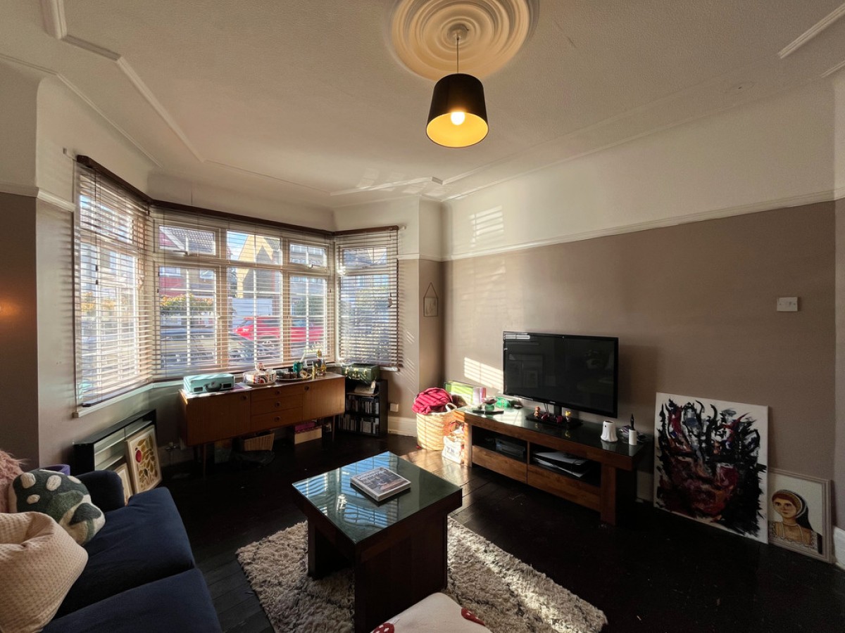 Bournemouth Park Road, Southend