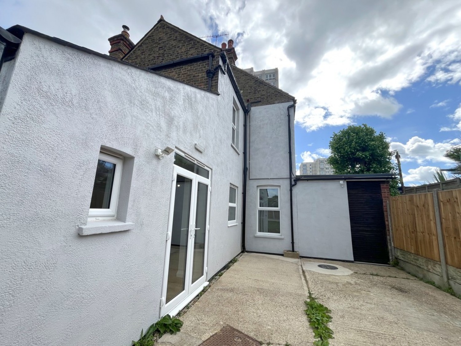 6 bedroom House of Multiple Occupation for Letting Balmoral Road, Westcliff On Sea
