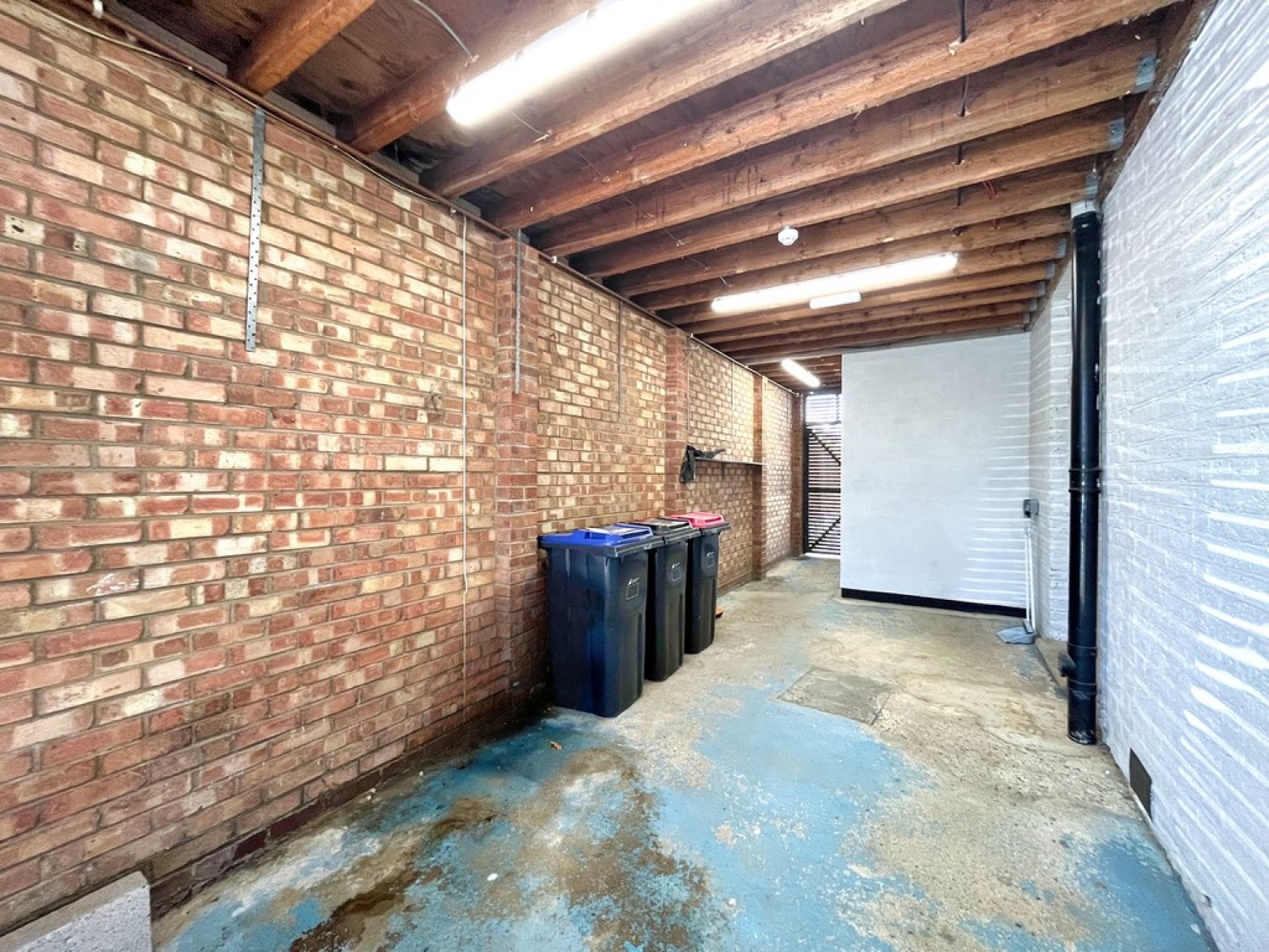 6 bedroom House of Multiple Occupation for Letting Balmoral Road, Westcliff On Sea
