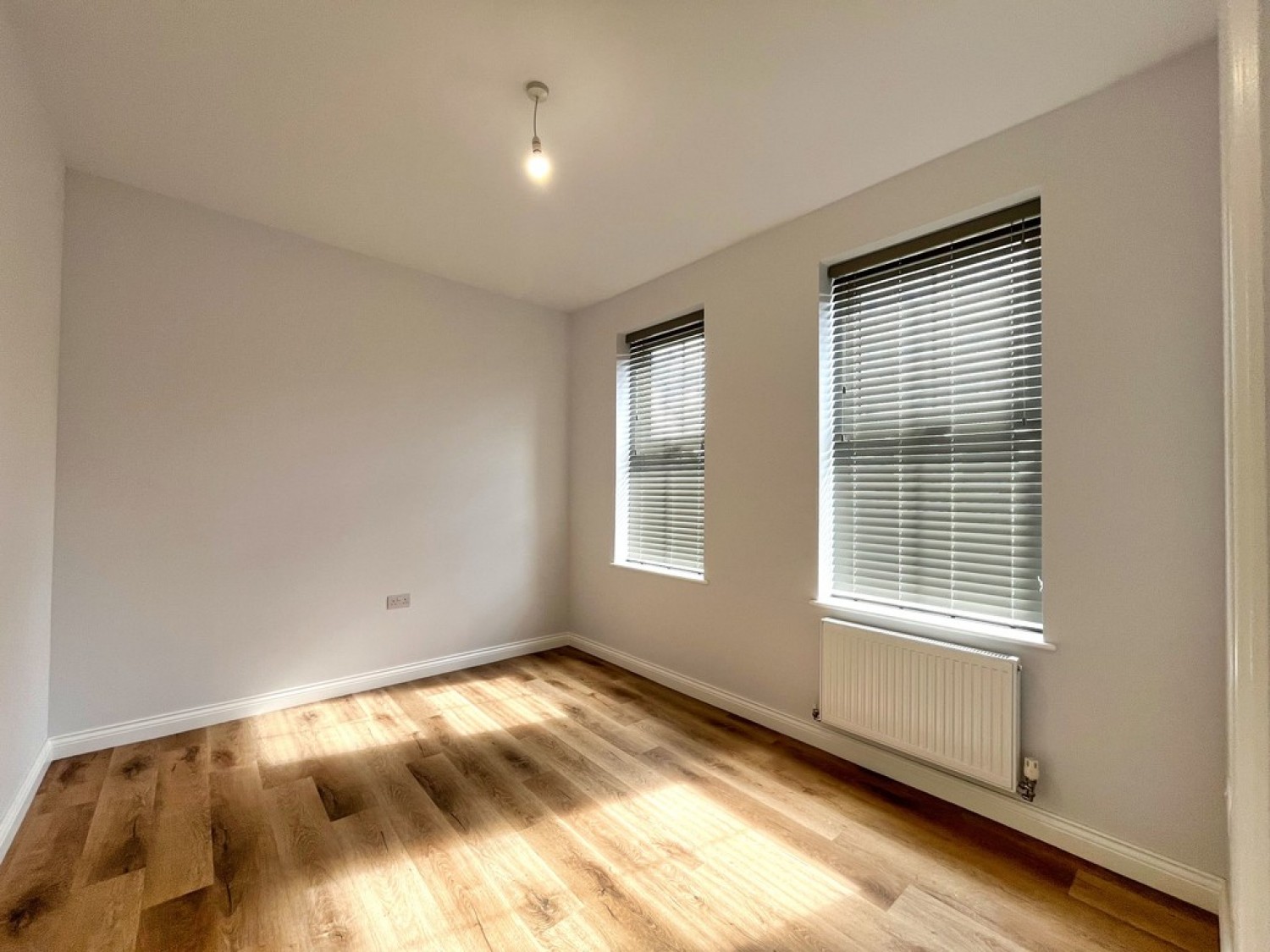 6 bedroom House of Multiple Occupation for Letting Balmoral Road, Westcliff On Sea