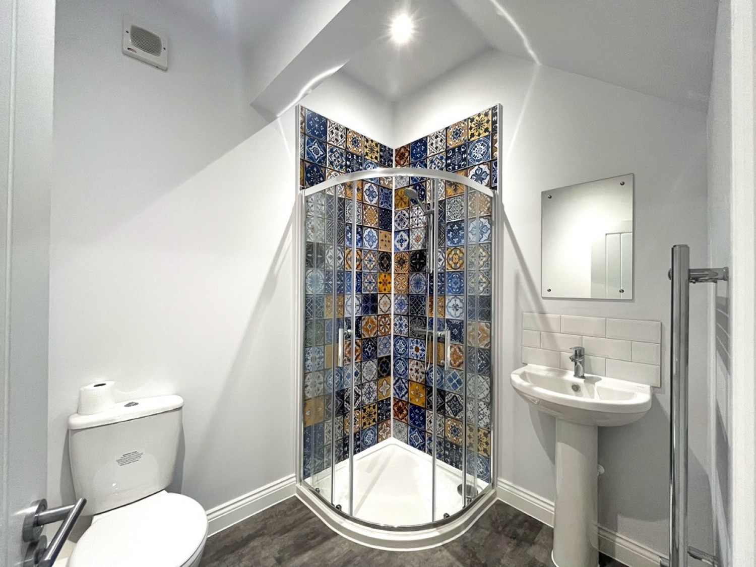6 bedroom House of Multiple Occupation for Letting Balmoral Road, Westcliff On Sea