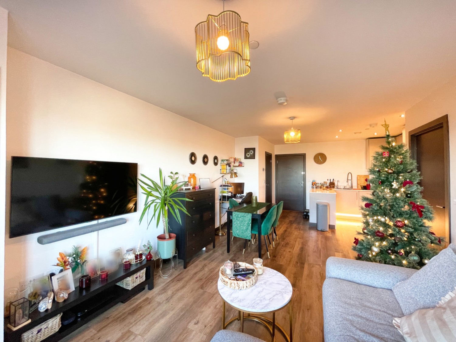 1 bedroom Flat in Victoria Avenue, Southend On Sea