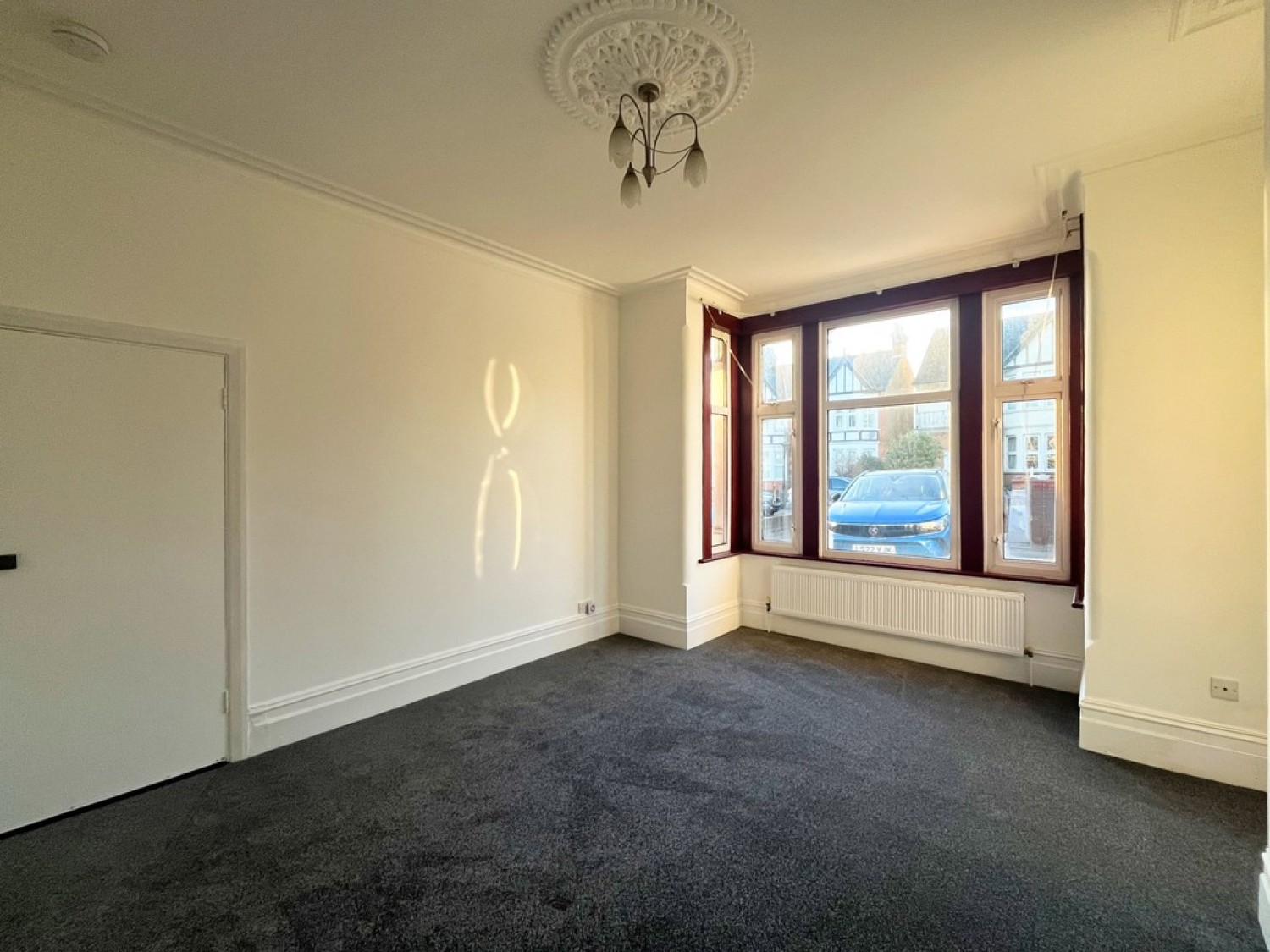 2 bedroom Flat for Letting Cossington Road, Westcliff On Sea