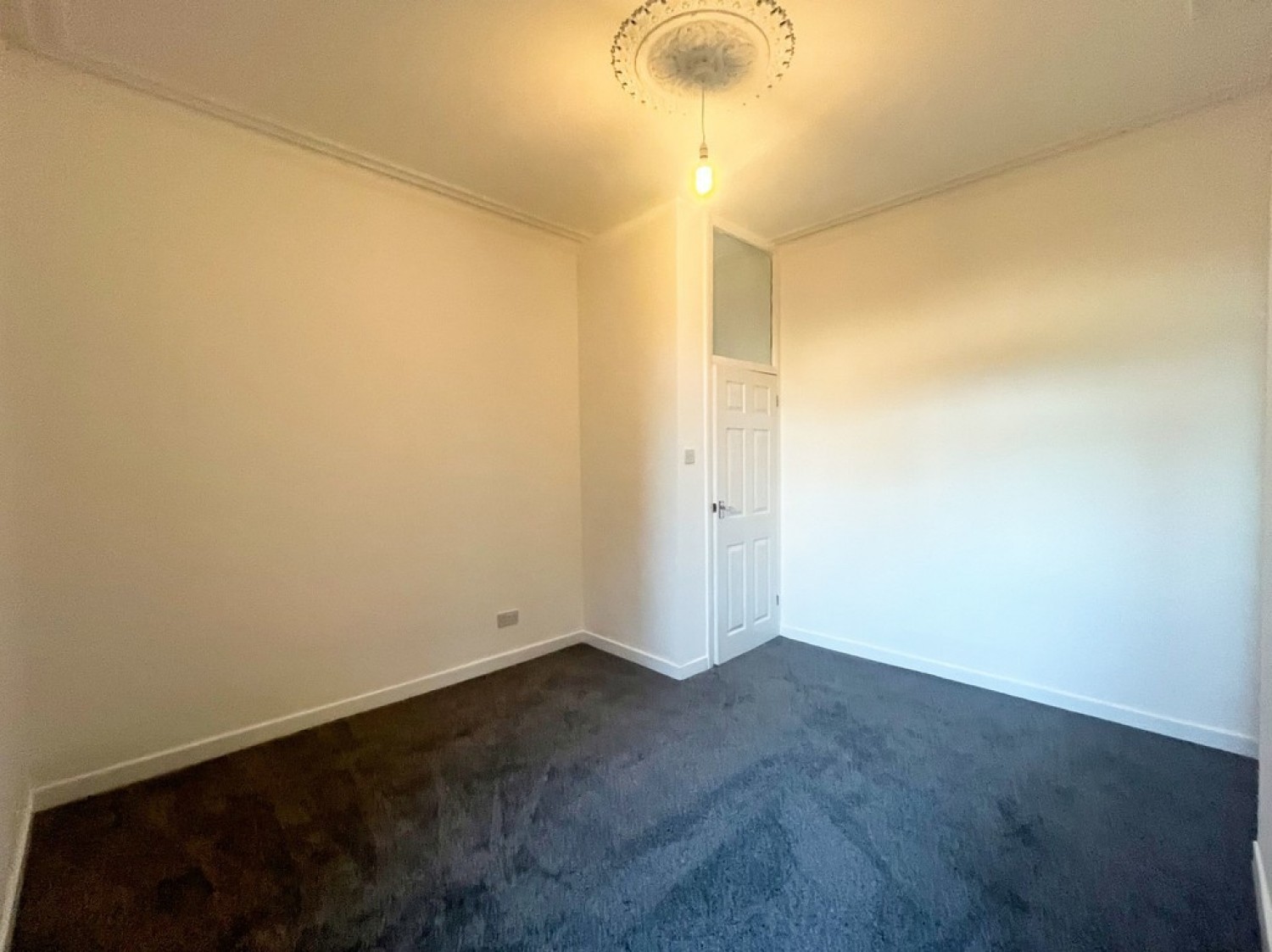 2 bedroom Flat for Letting Cossington Road, Westcliff On Sea