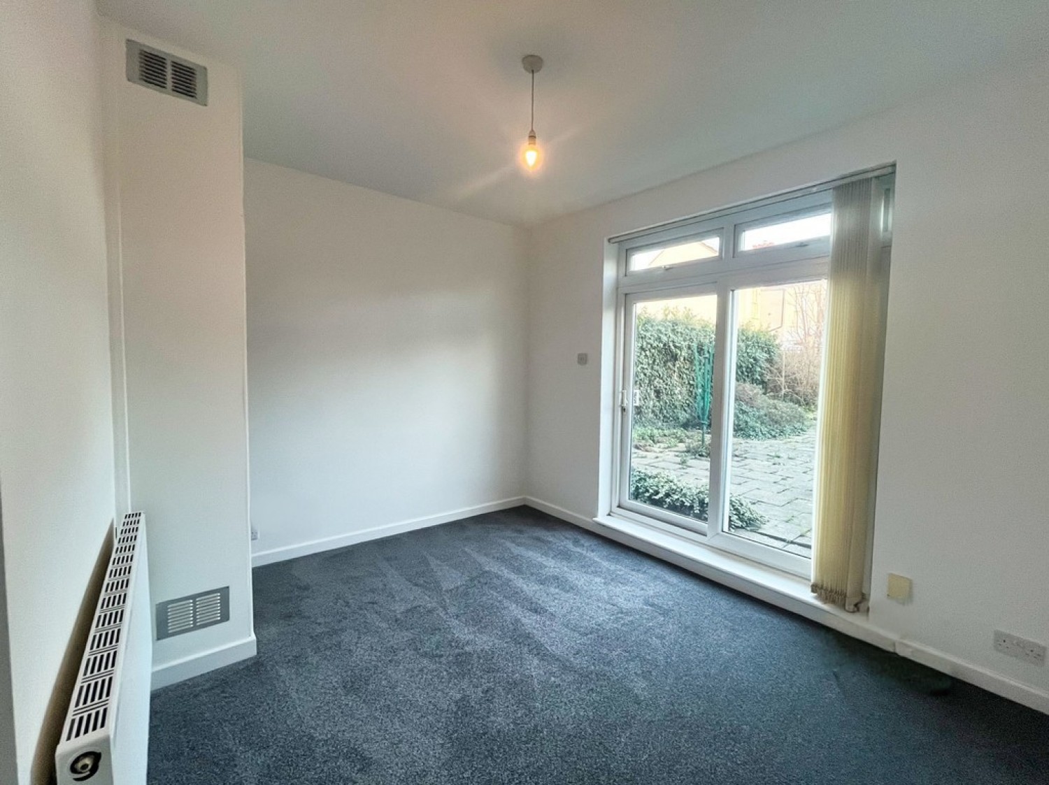2 bedroom Flat for Letting Cossington Road, Westcliff On Sea