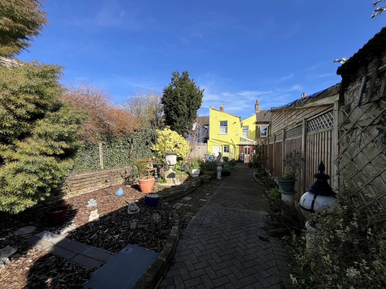 3 bedroom House for Sale Park Street, Southend On Sea