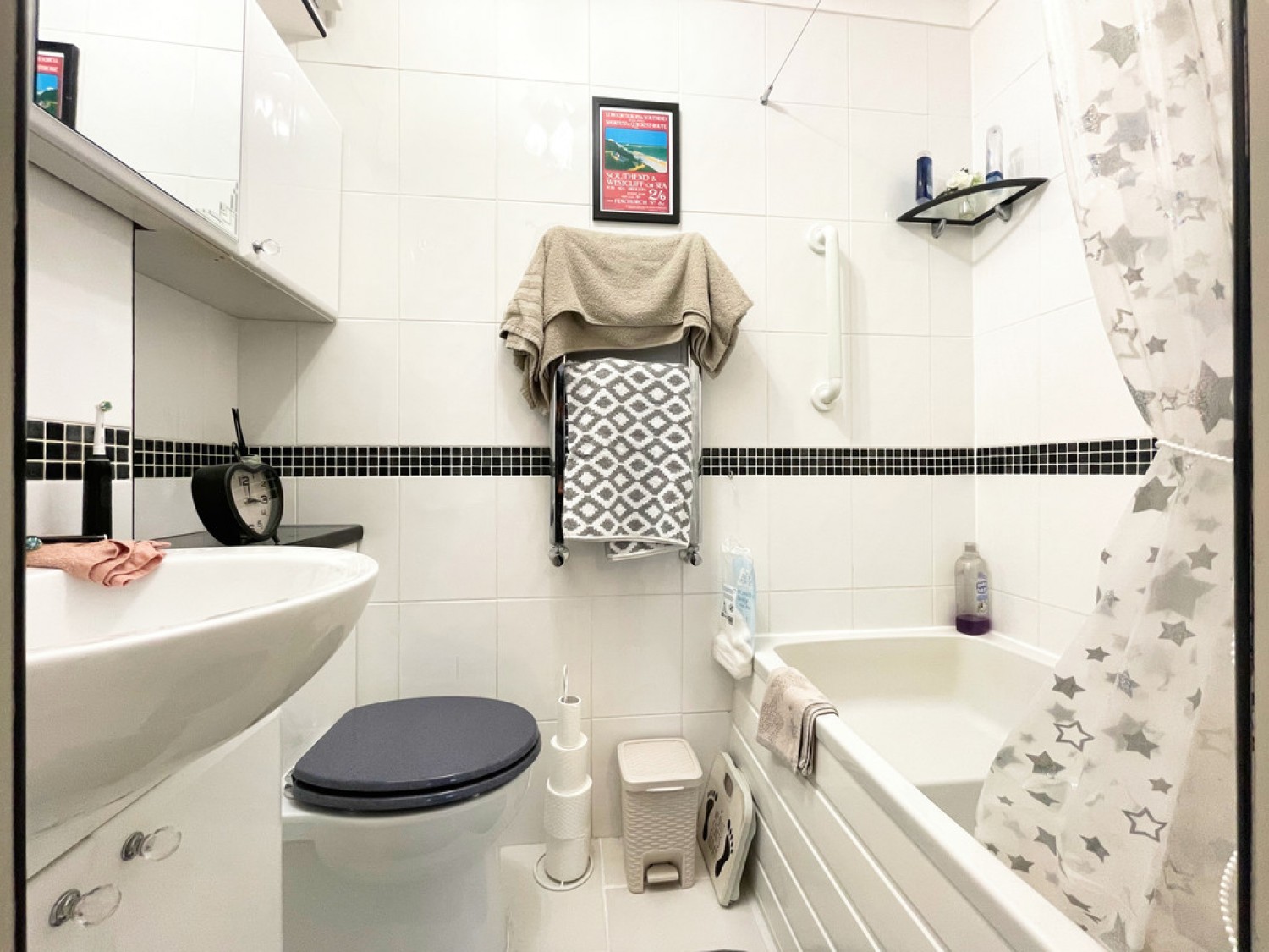 2 bedroom Flat in Waters Edge, Shorefield Road, Westcliff-on-sea