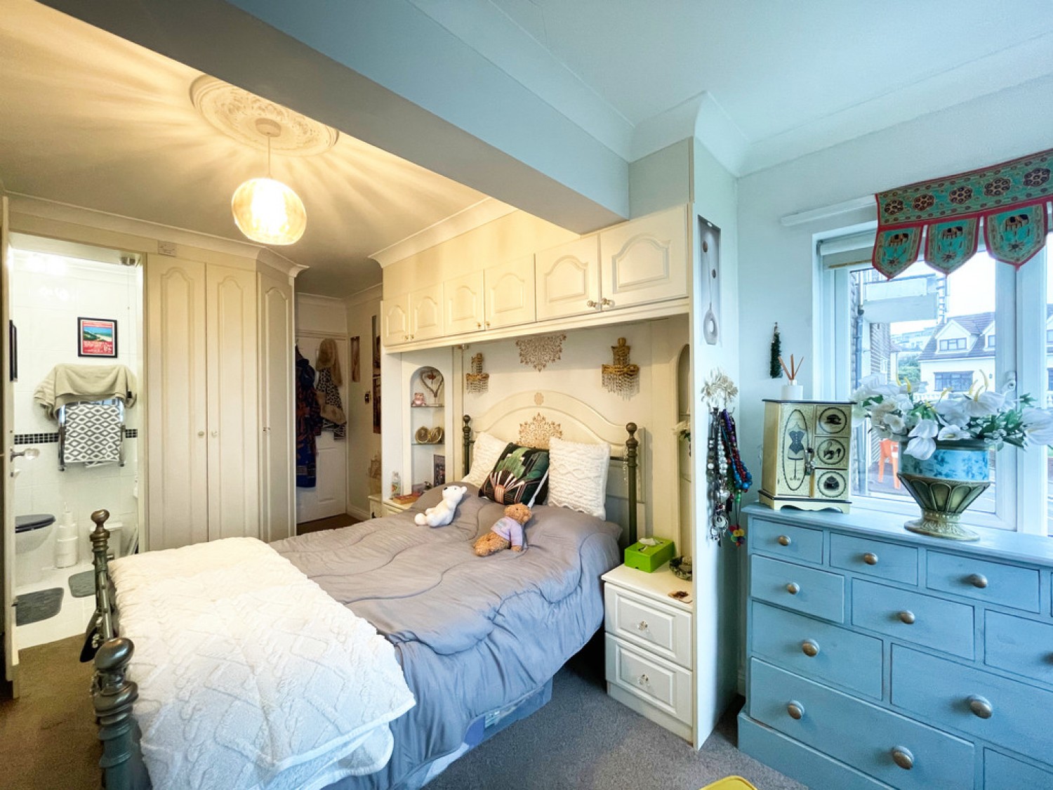 2 bedroom Flat in Waters Edge, Shorefield Road, Westcliff-on-sea