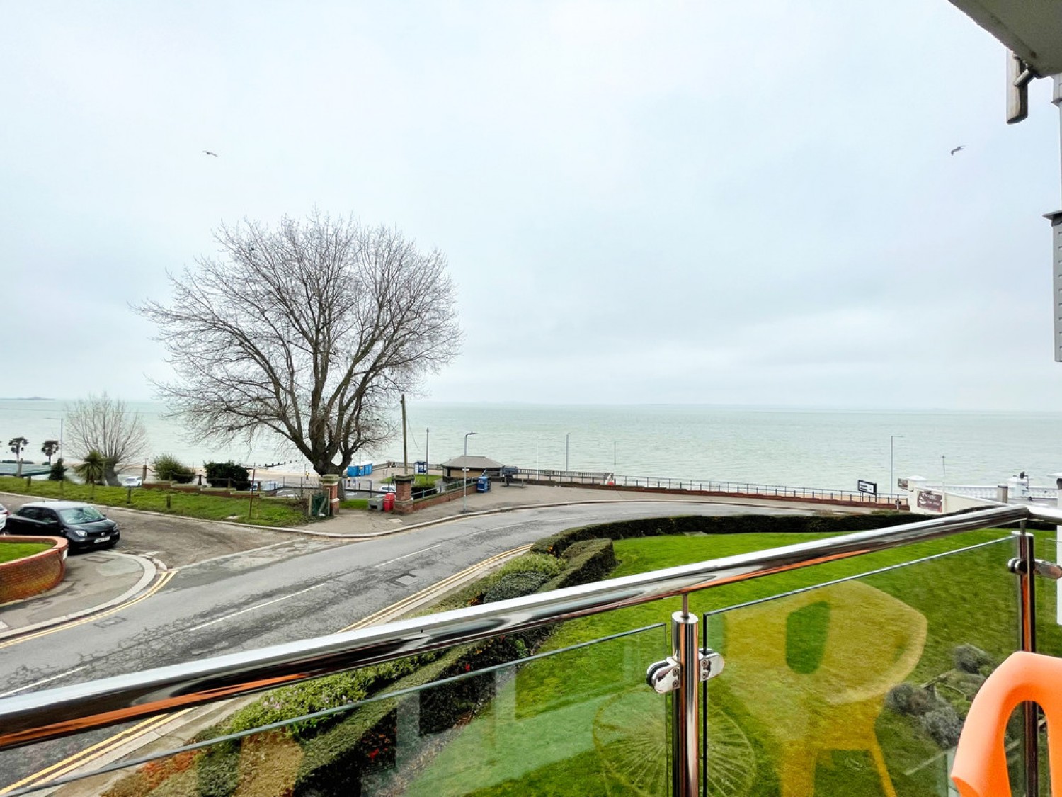 2 bedroom Flat in Waters Edge, Shorefield Road, Westcliff-on-sea