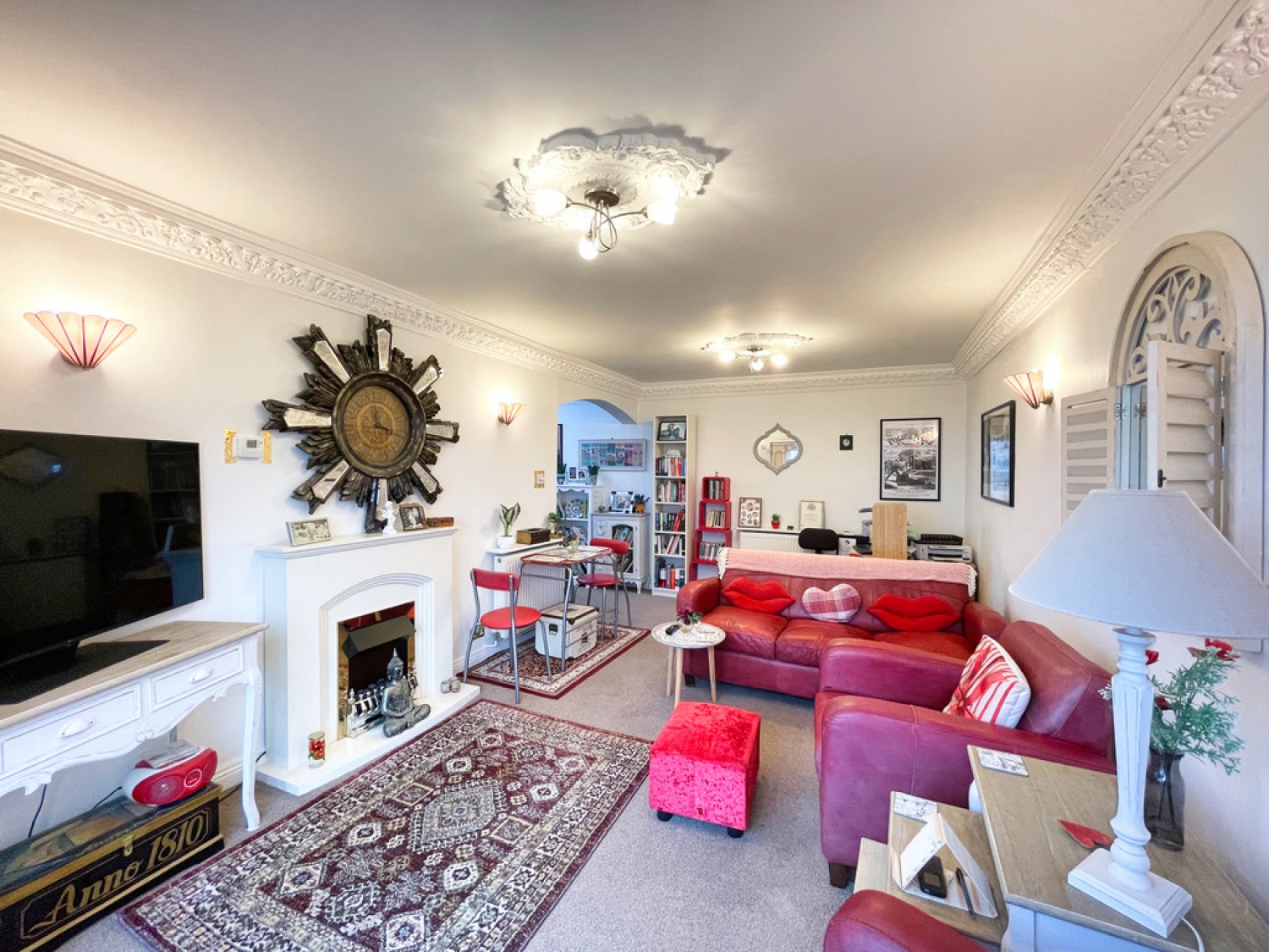 2 bedroom Flat in Waters Edge, Shorefield Road, Westcliff-on-sea