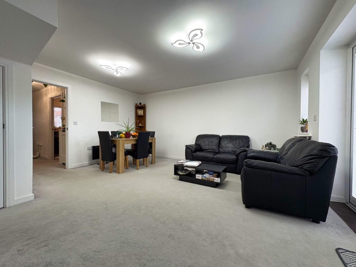 2 bedroom House in Cole Avenue, Southend On Sea