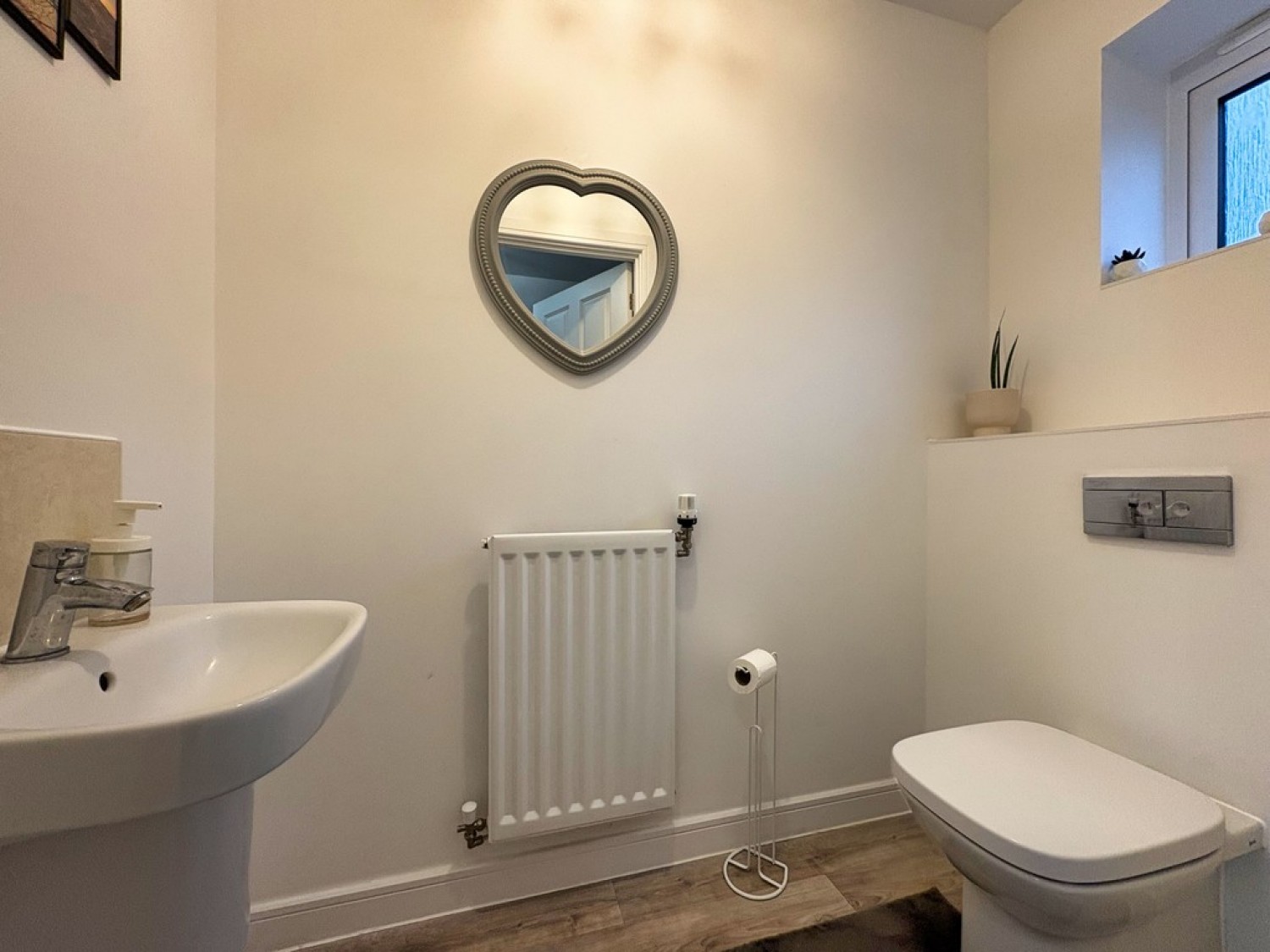 2 bedroom House in Cole Avenue, Southend On Sea