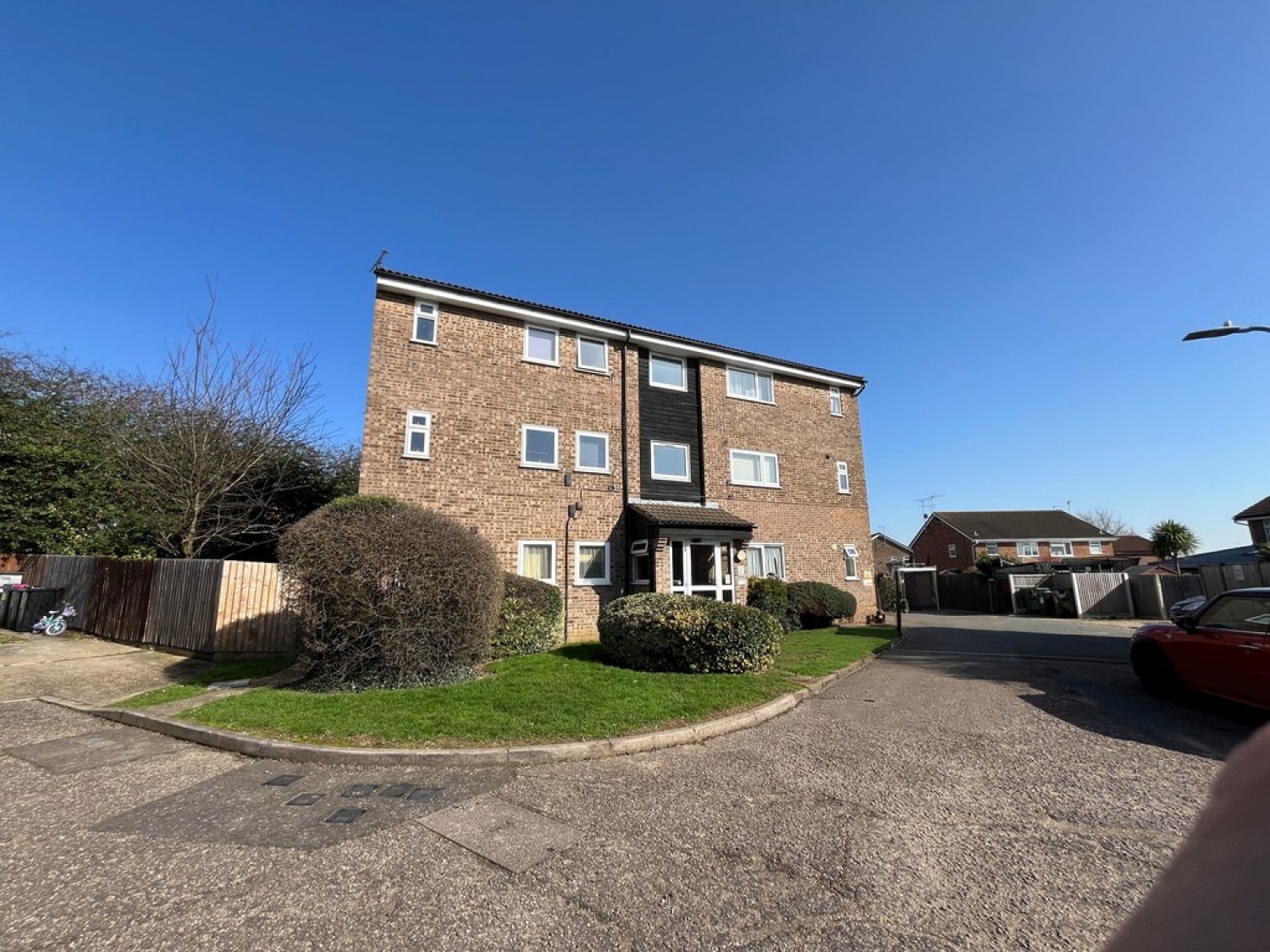 1 bedroom Flat for Sale Coniston, Southend On Sea