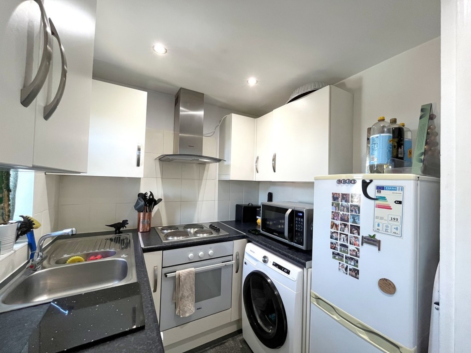 1 bedroom Flat for Sale Coniston, Southend On Sea