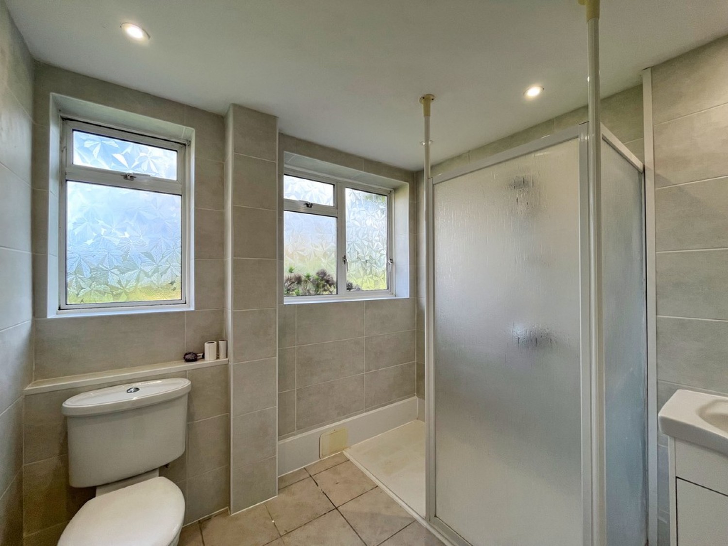 3 bedroom Flat for Letting Fairways, Wyatts Drive, Thorpe Bay