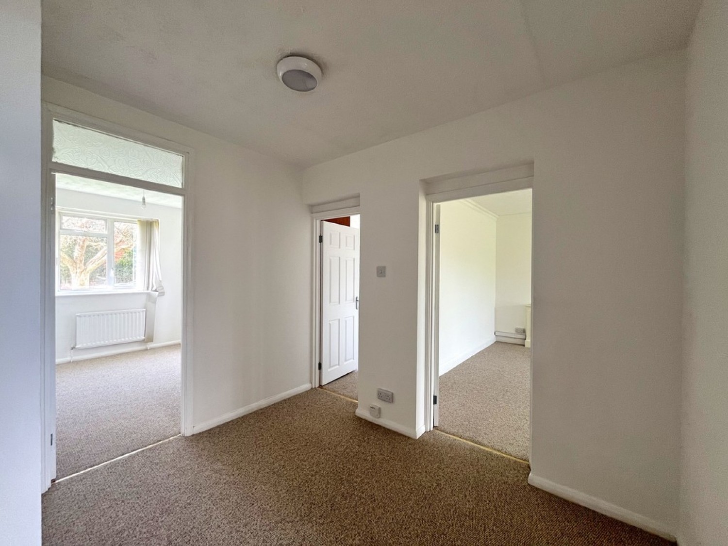 3 bedroom Flat for Letting Fairways, Wyatts Drive, Thorpe Bay