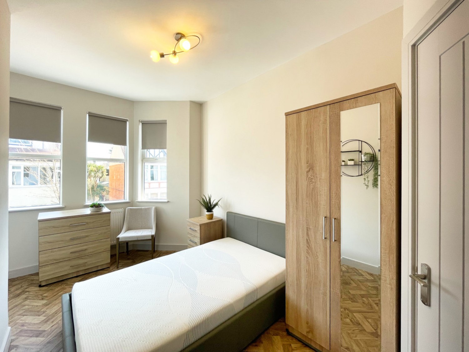 1 bedroom House of Multiple Occupation for Letting Ramuz Drive, Westcliff On Sea