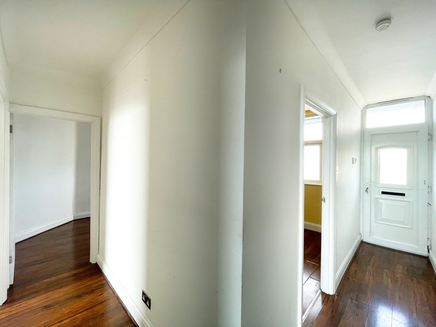 2 bedroom Flat for Sale Belgrave Mansions, Southend-On-Sea