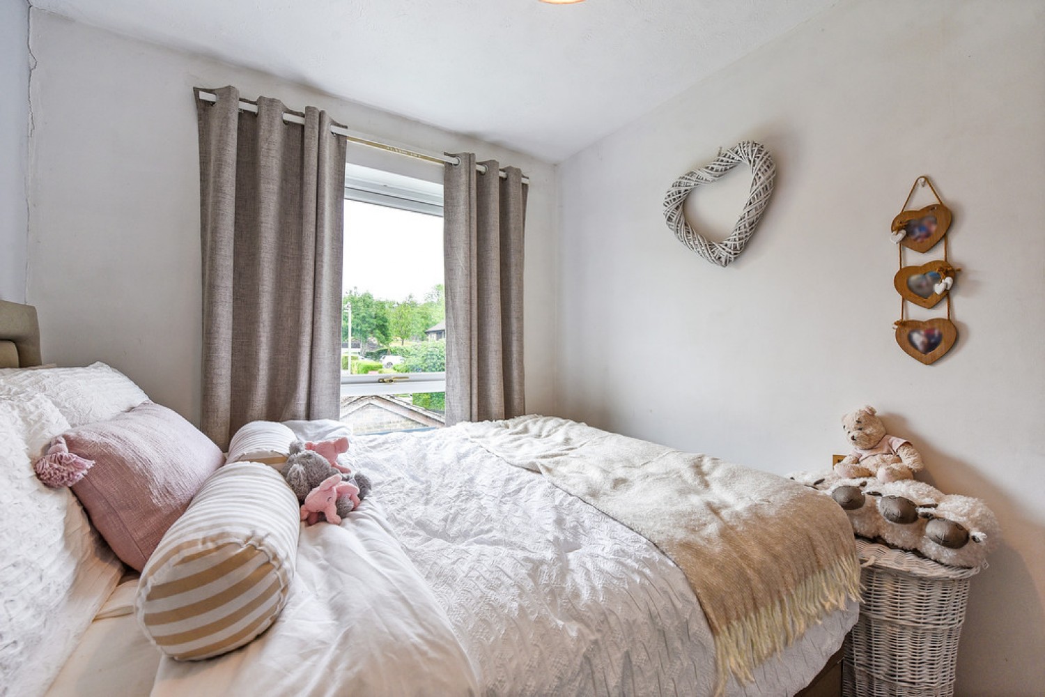 Harrow Down, Badger Farm, Winchester