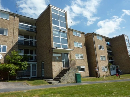 Stratford Court, Northlands Drive