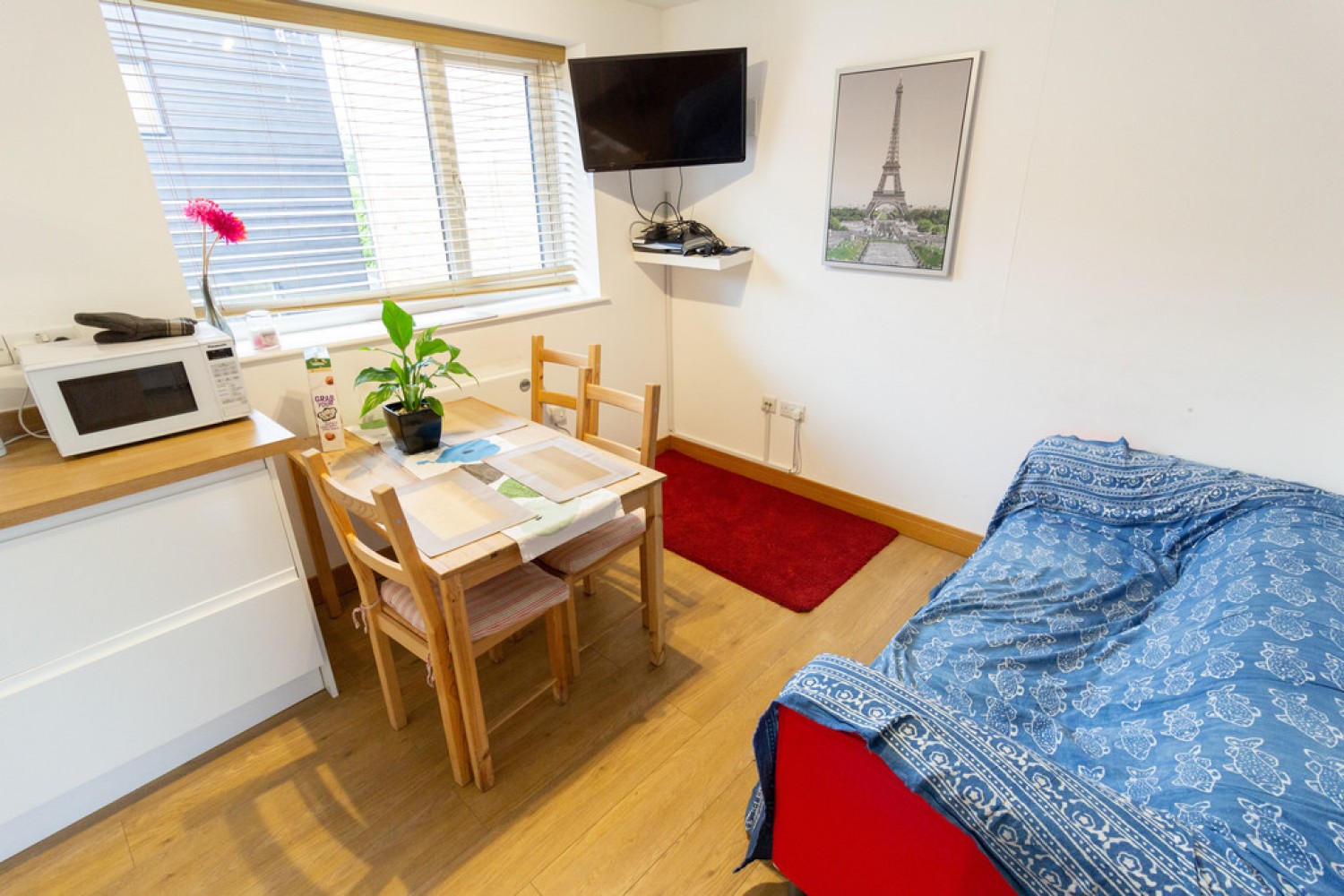 2 bedroom Flat for Letting Winnall Close, Winchester, Hampshire