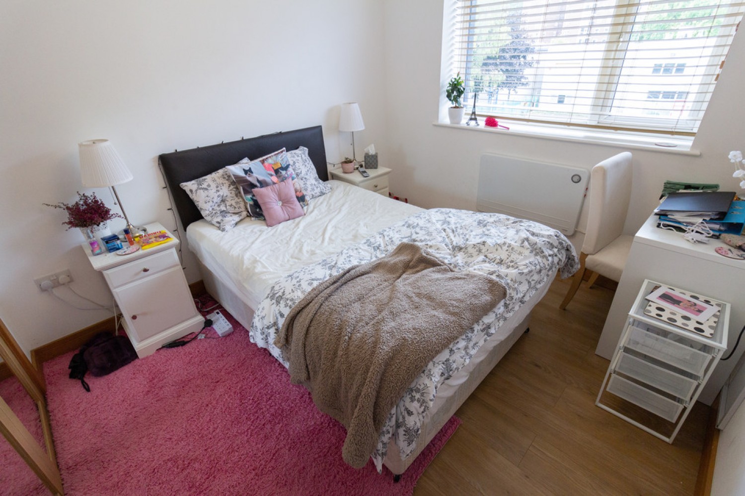 2 bedroom Flat for Letting Winnall Close, Winchester, Hampshire