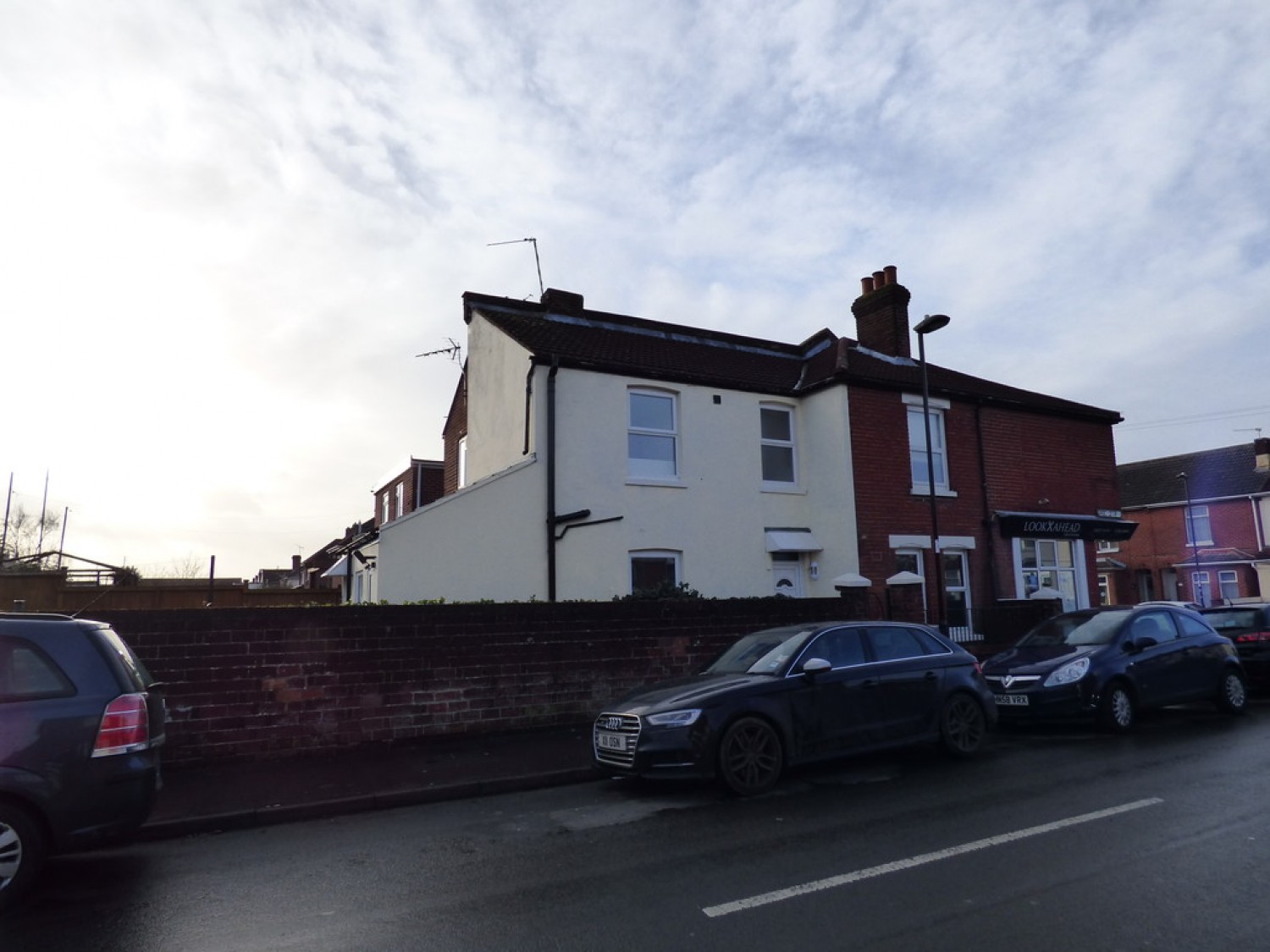 Manor Road North, Woolston