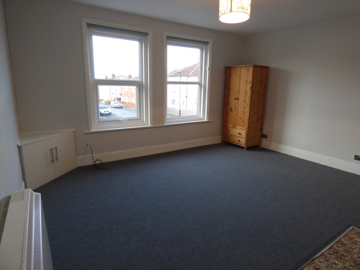 Manor Road North, Woolston