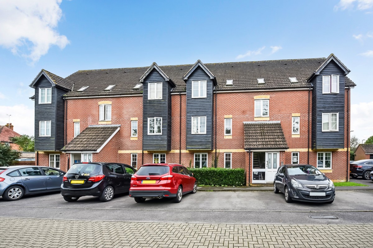 Harbury Court, Newbury, Berkshire