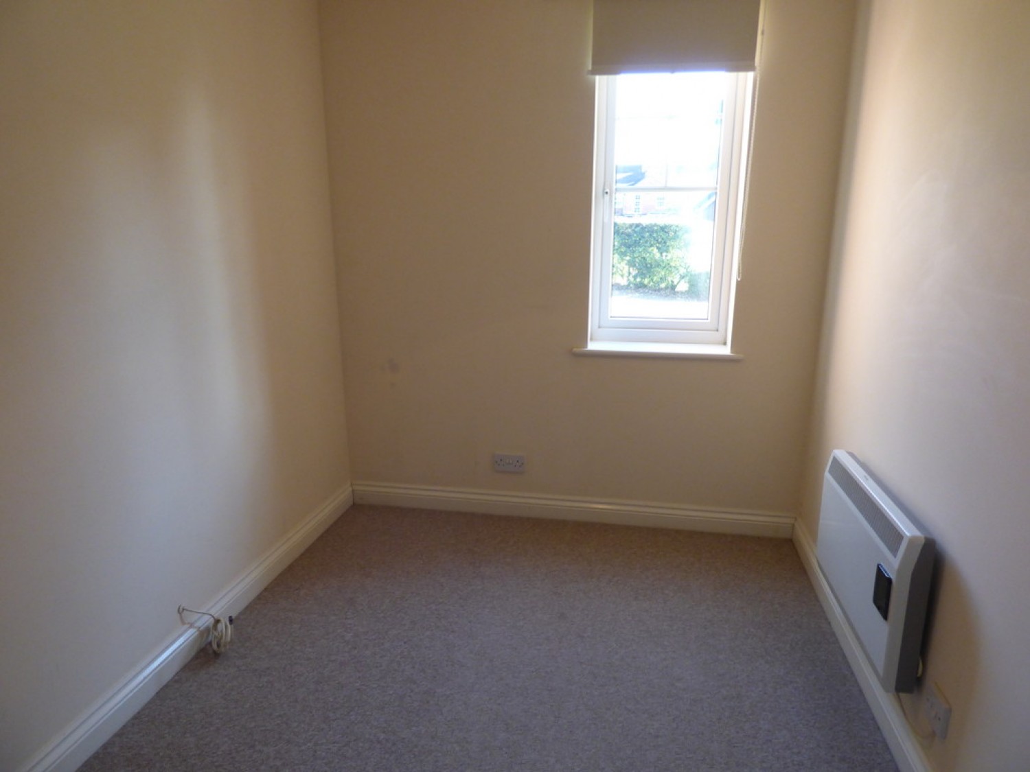 2 bedroom Flat for Letting Harbury Court, Newbury, Berkshire