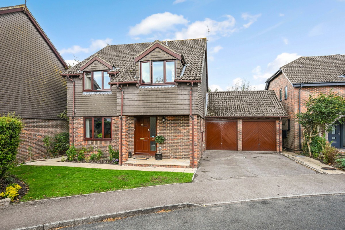 Meadowcroft Close, Otterbourne, Winchester