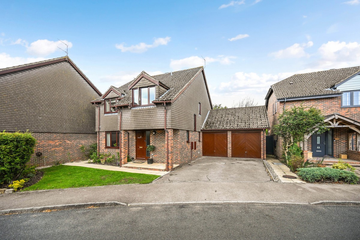 Meadowcroft Close, Otterbourne, Winchester