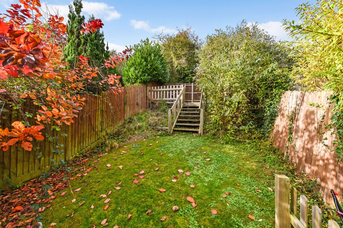 Honeysuckle Close, Badger Farm, Winchester