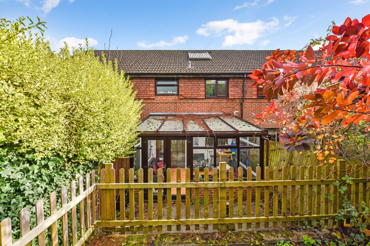 Honeysuckle Close, Badger Farm, Winchester