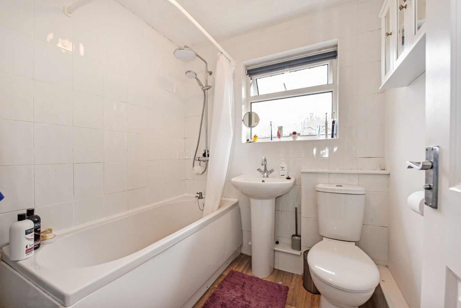 4 bedroom House in Harrow Down, Badger Farm, Winchester