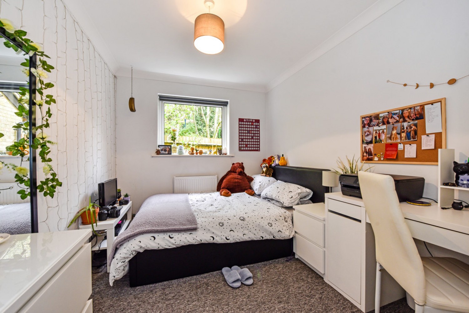 4 bedroom House in Harrow Down, Badger Farm, Winchester