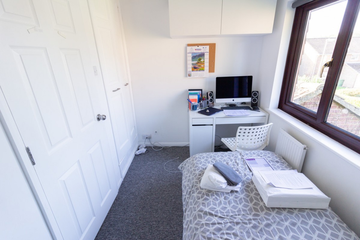 May Tree Close, Badger Farm, Winchester