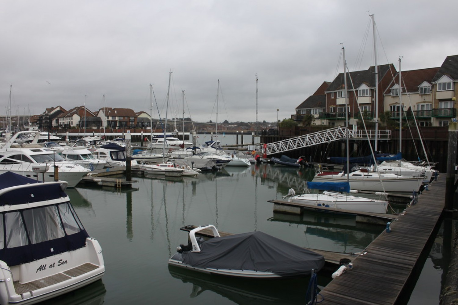 Atlantic Close, Ocean Village