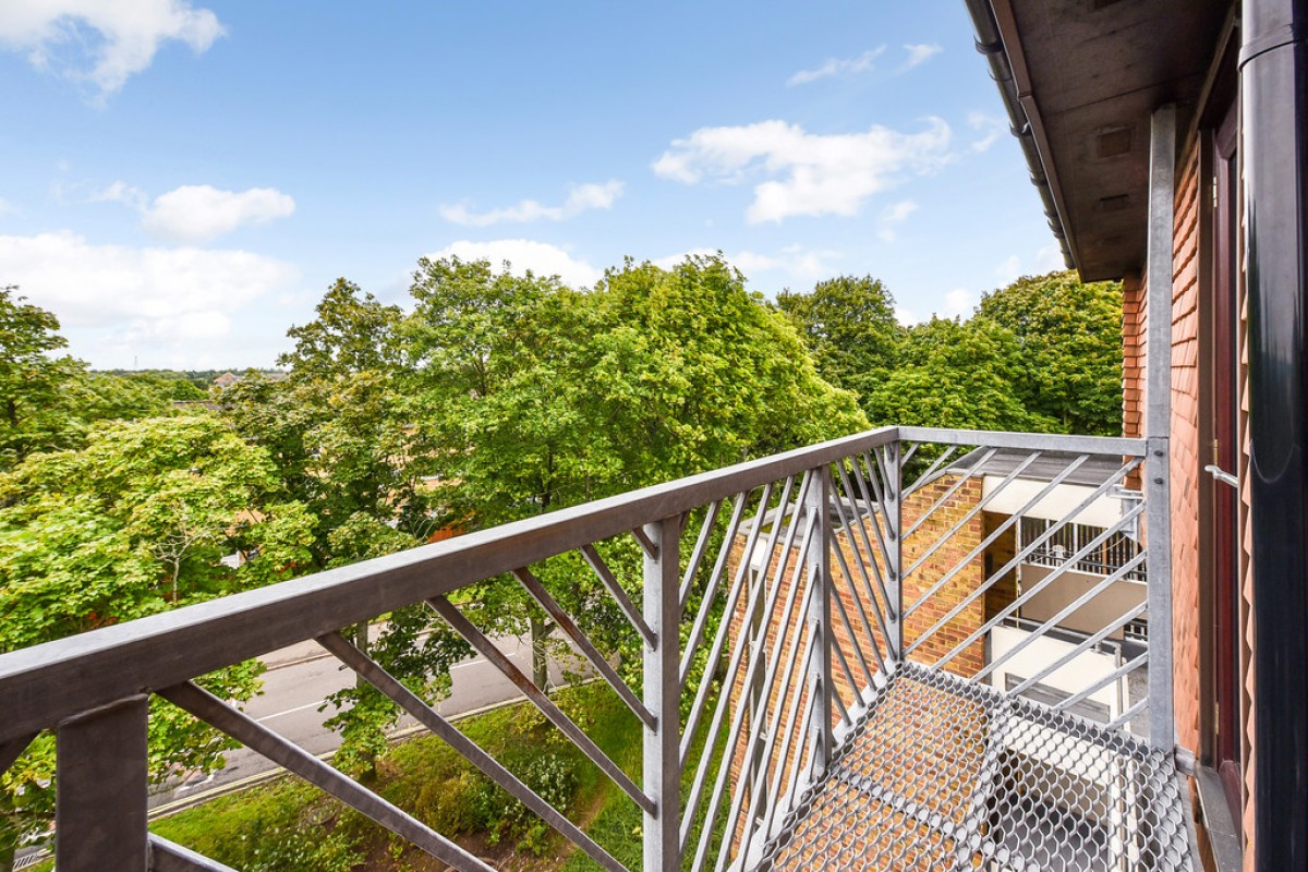Saxon Court, Kingsway Gardens