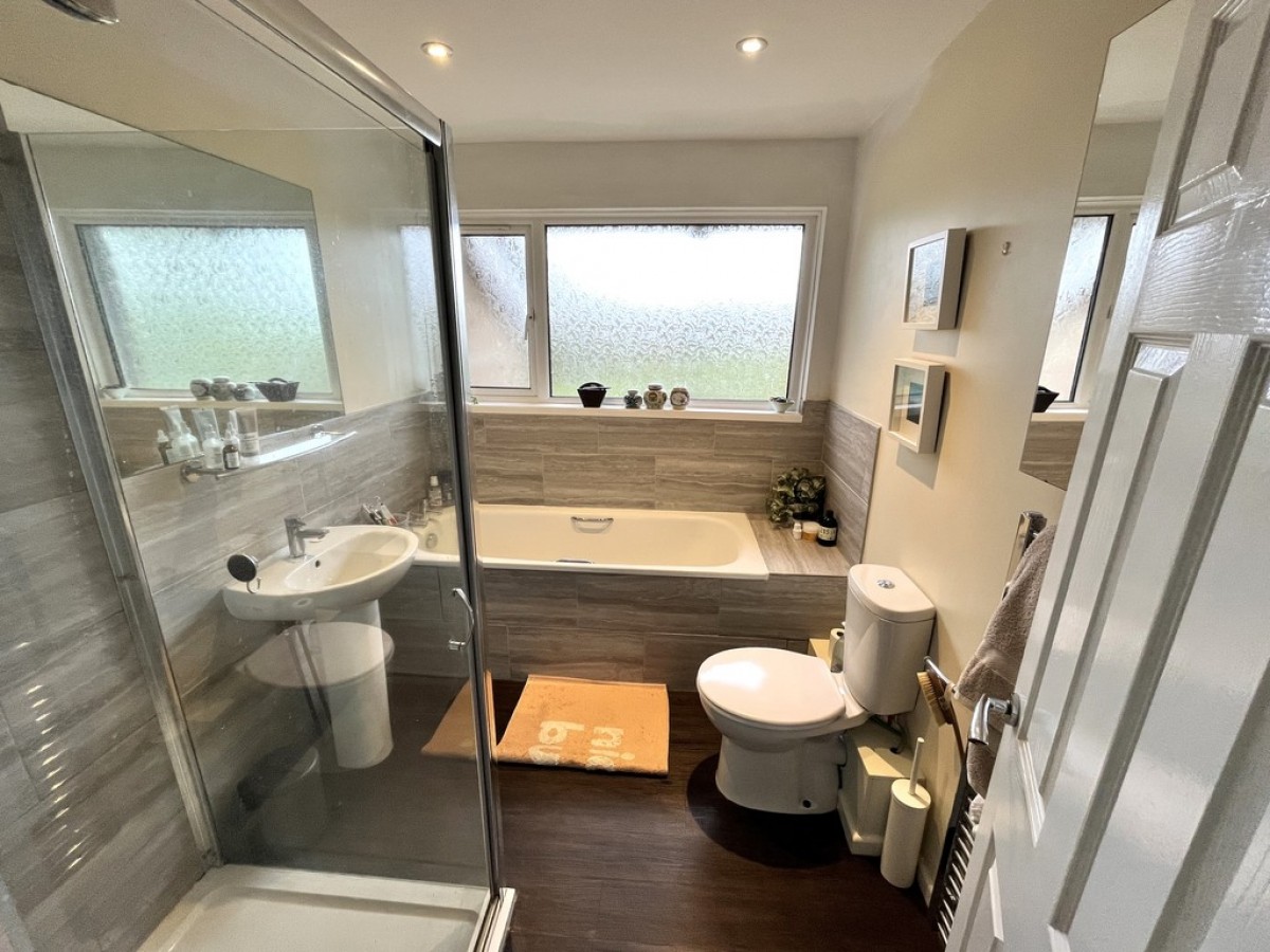 Aldrin Close, Charlton