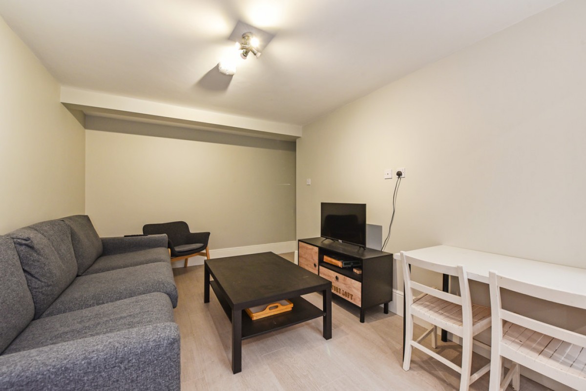 Queens Road, Winchester