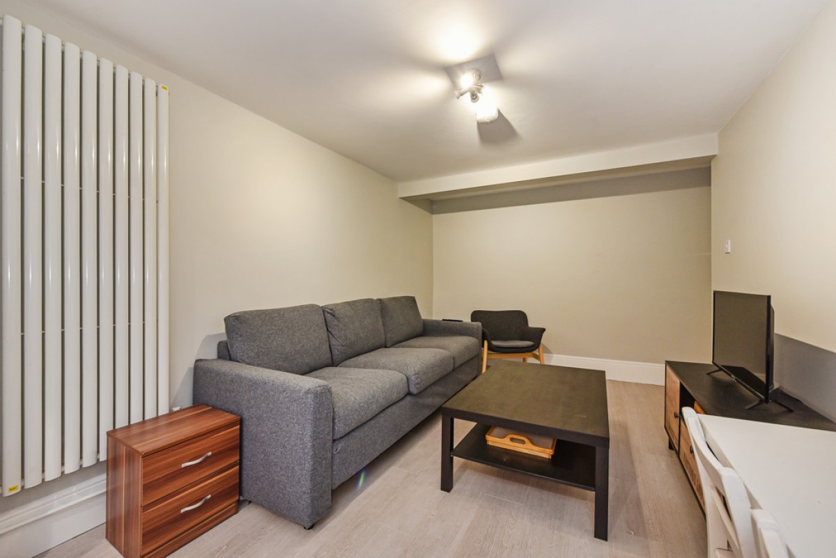 Queens Road, Winchester