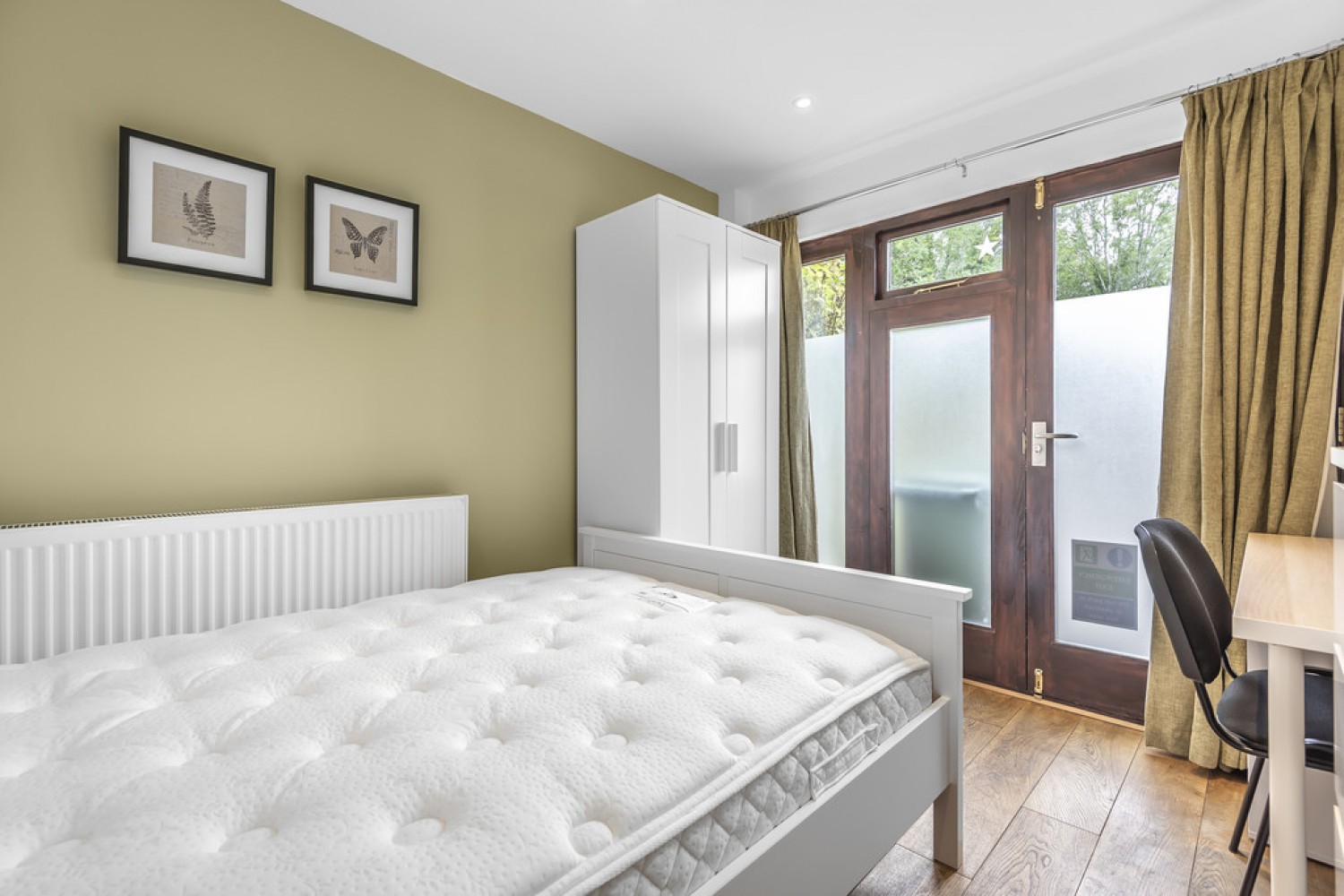 6 bedroom House in Ivy Close, Badger Farm, Winchester