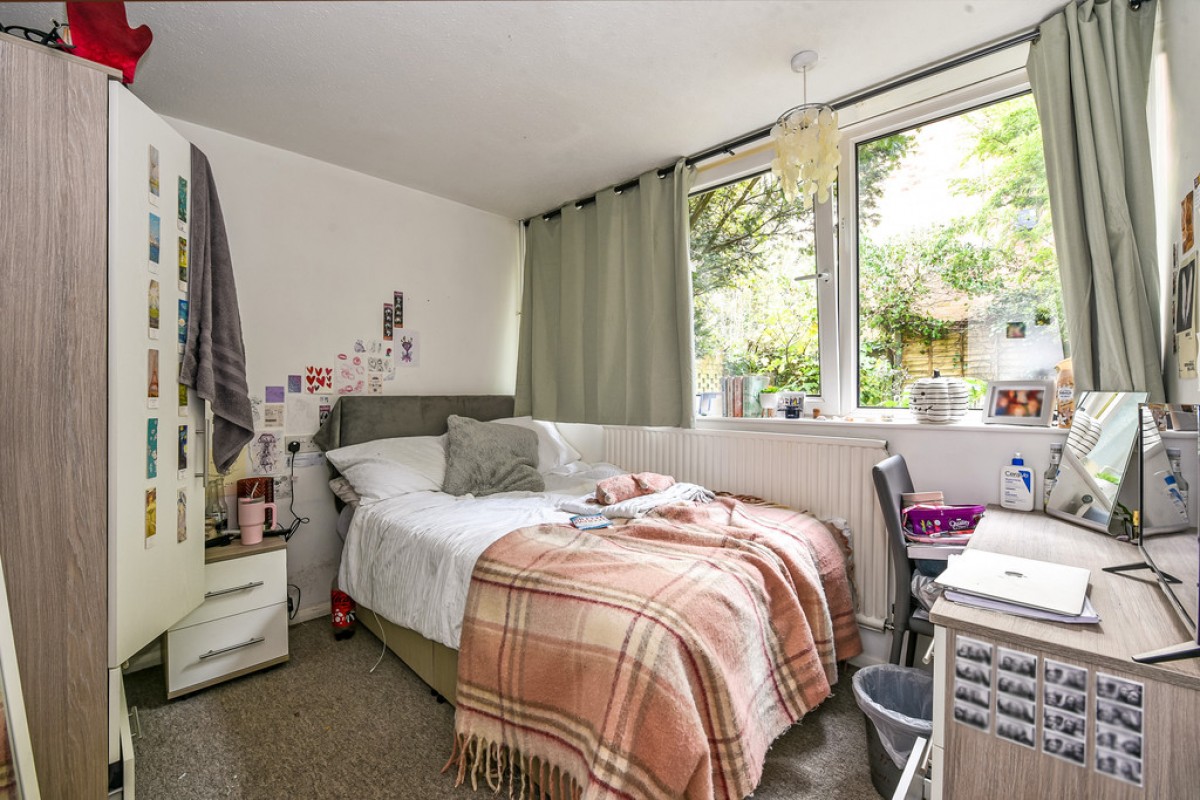 Sparkford Close, Winchester