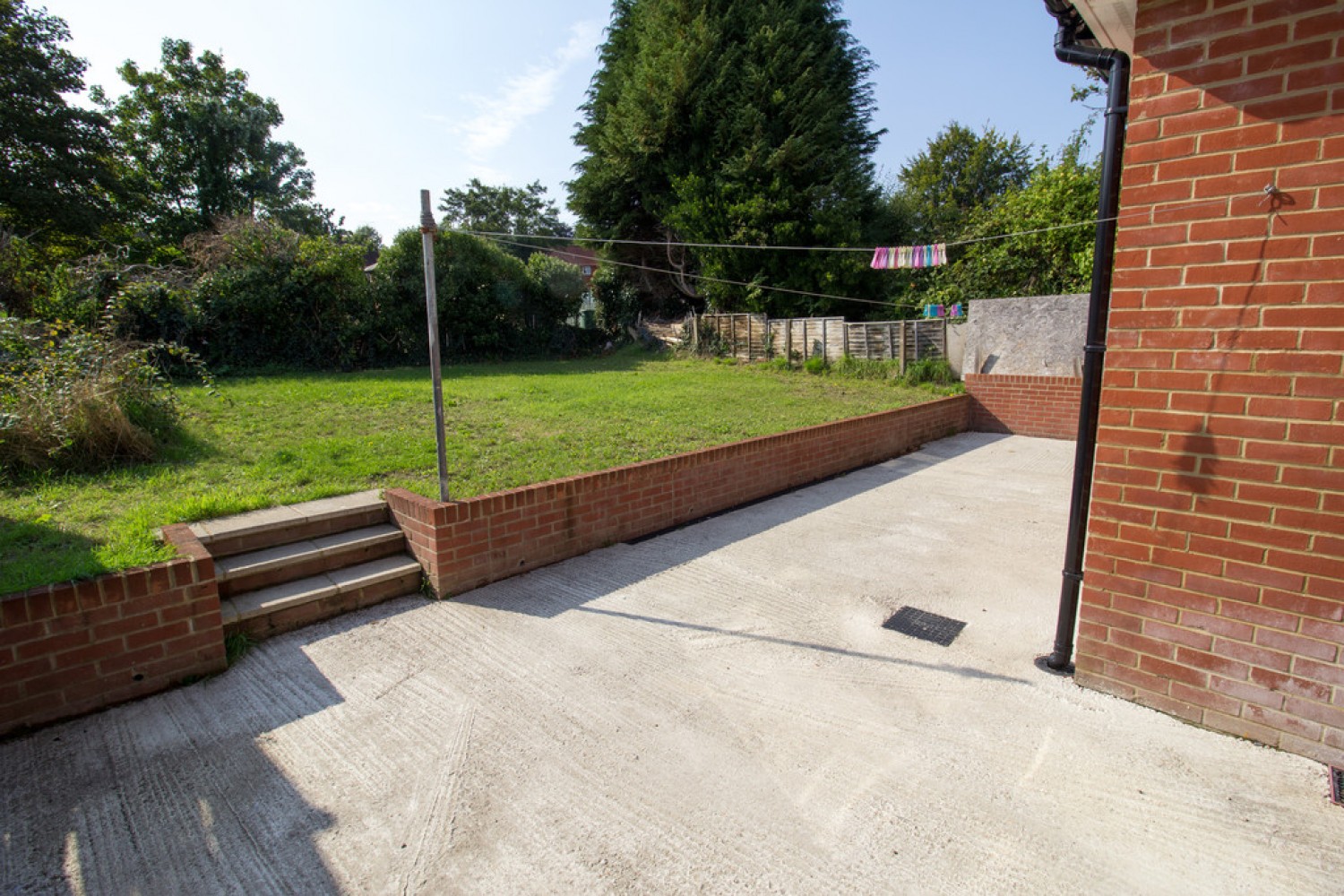 6 bedroom House in Stuart Crescent, Winchester