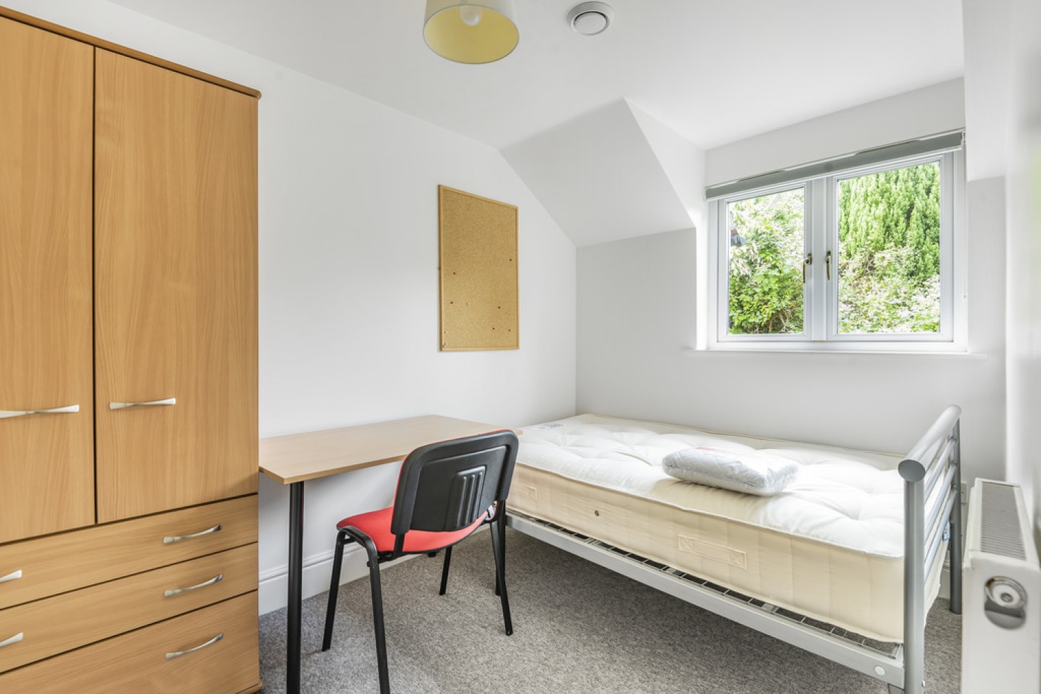 Montgomery Close, Stanmore, Winchester