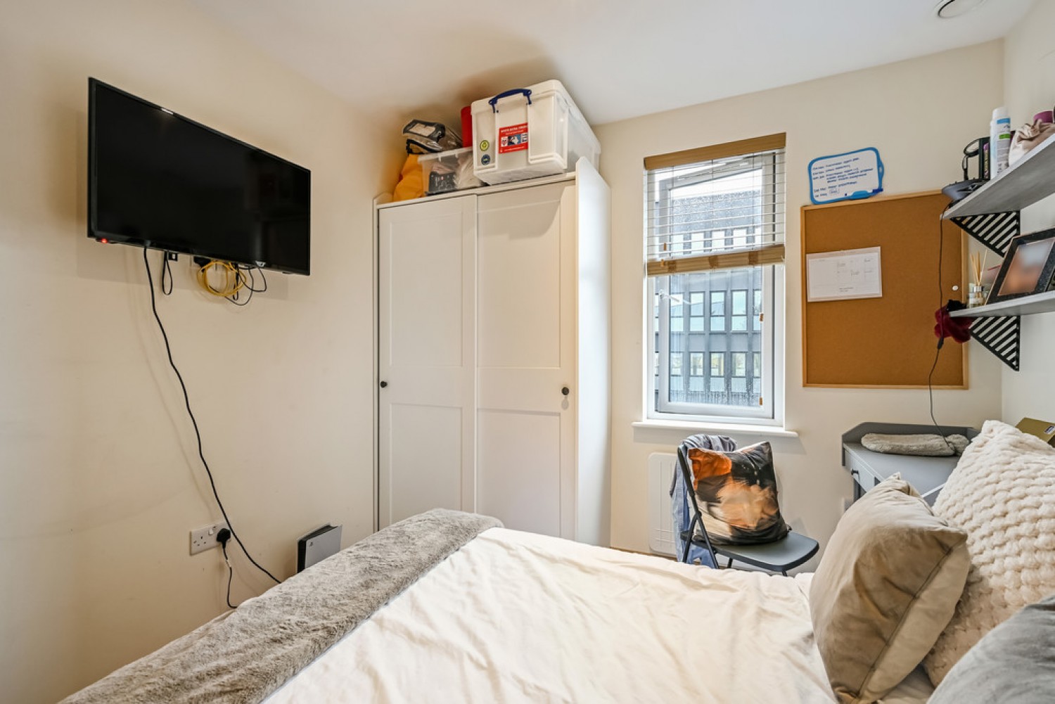 2 bedroom Flat for Letting Winnall Close, Winchester, Hampshire