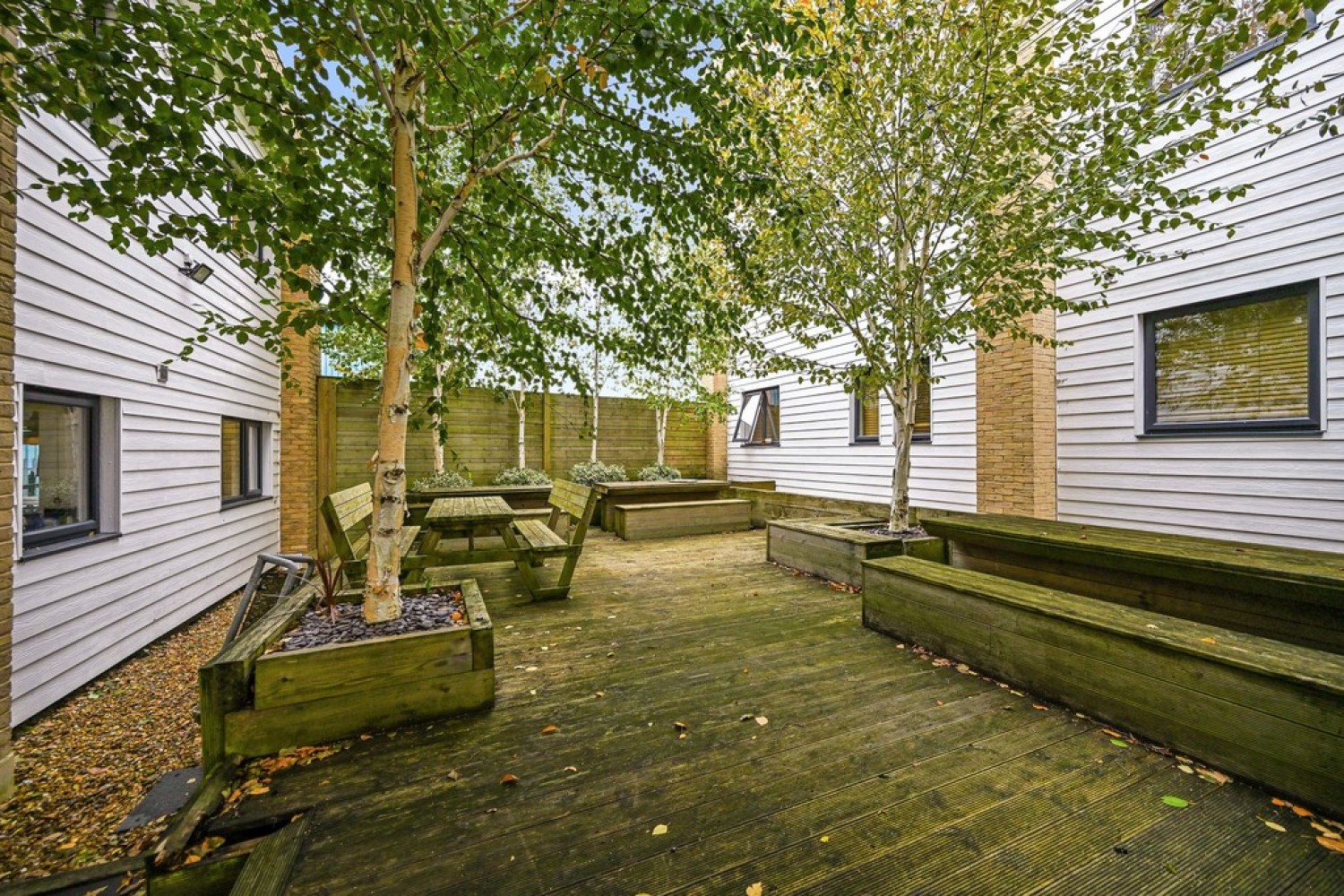 2 bedroom Flat for Letting Winnall Close, Winchester, Hampshire