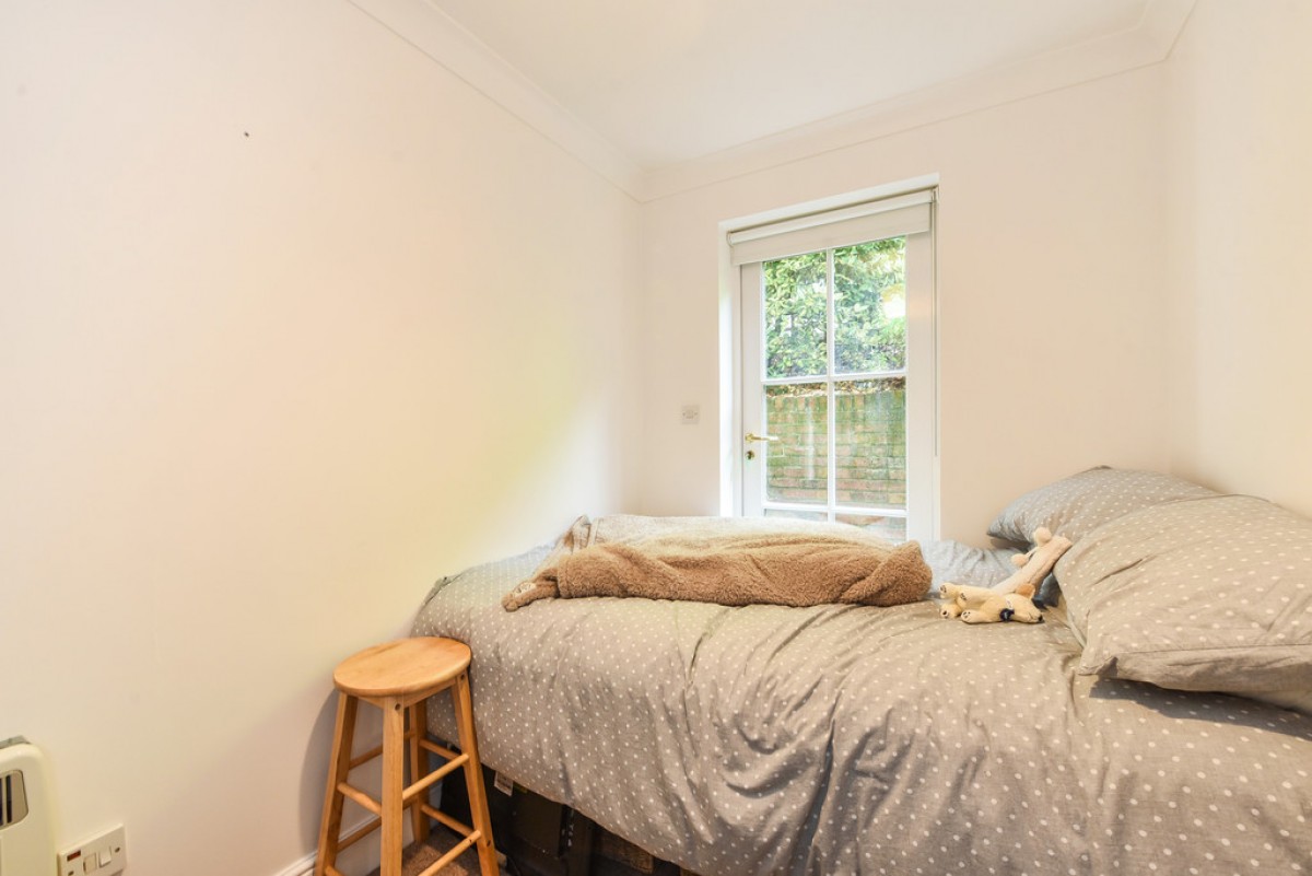 Bar End Road, Winchester