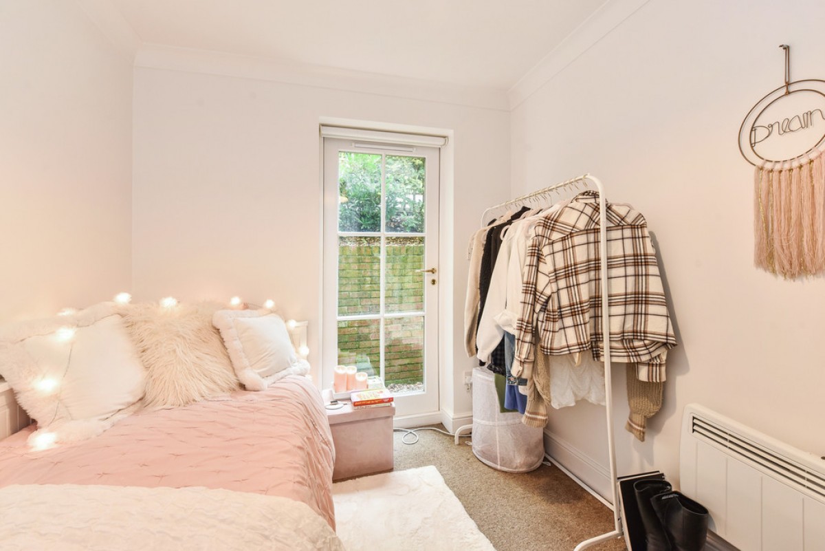 Bar End Road, Winchester